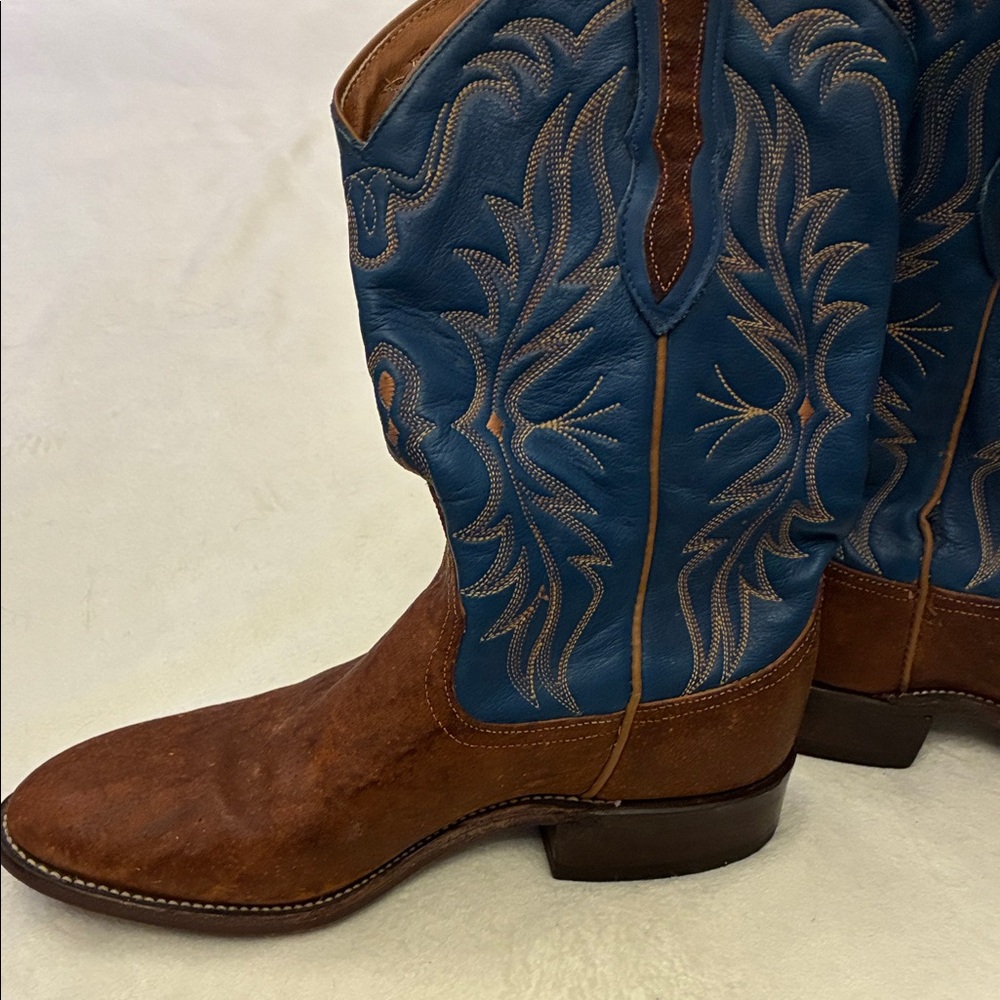 Rare Blue Teal + Brown Larry Mahan Women’s Cowboy Boots. Flaw on left.